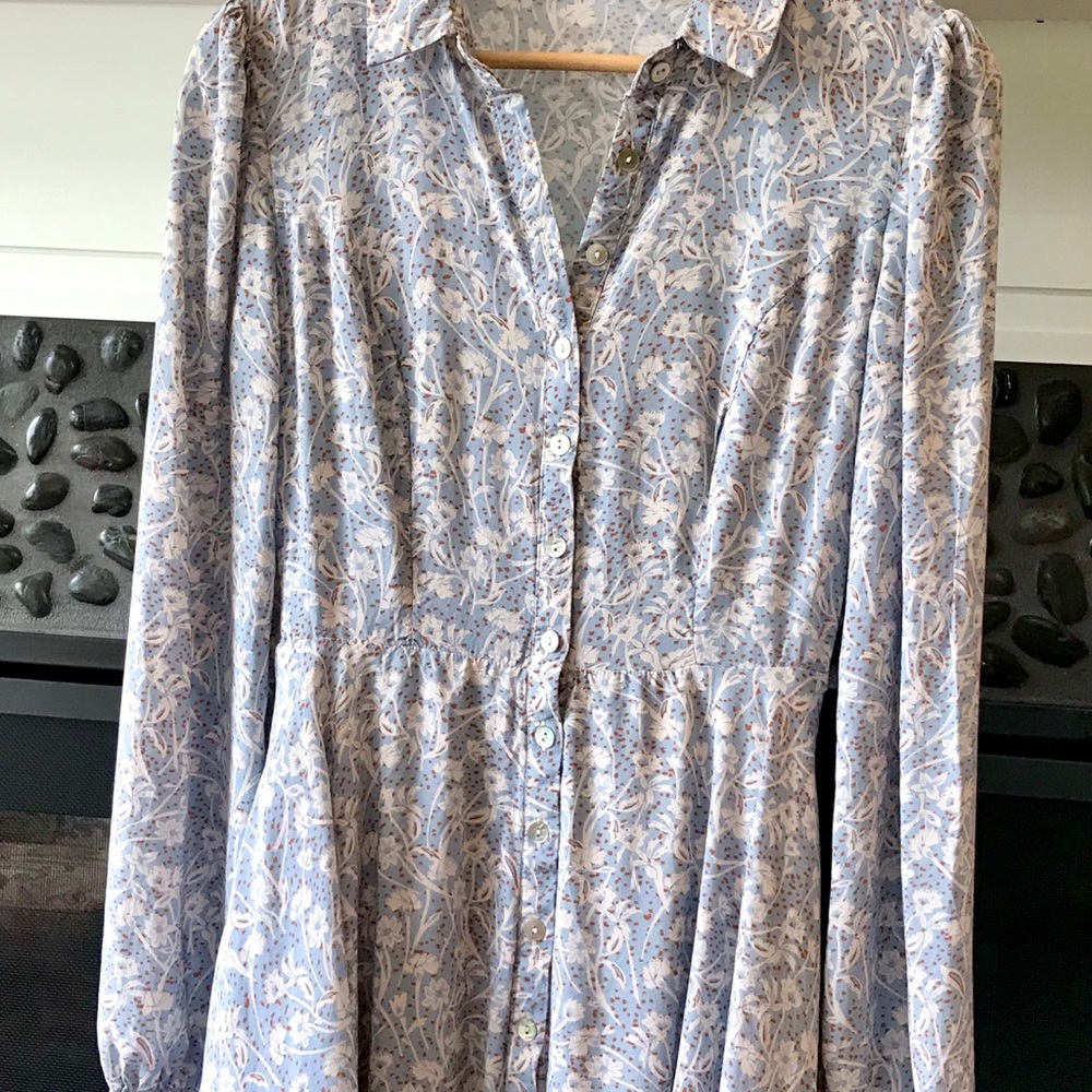 So Light & Pretty Blouse/Tunic - size 4